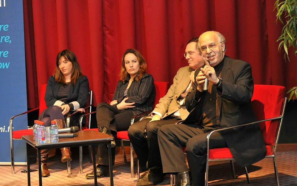 149427_416938715055892_2051554036_n