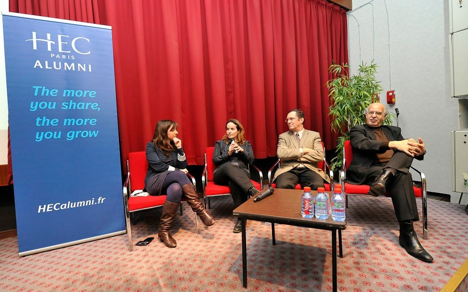 529213_416938538389243_304596303_n